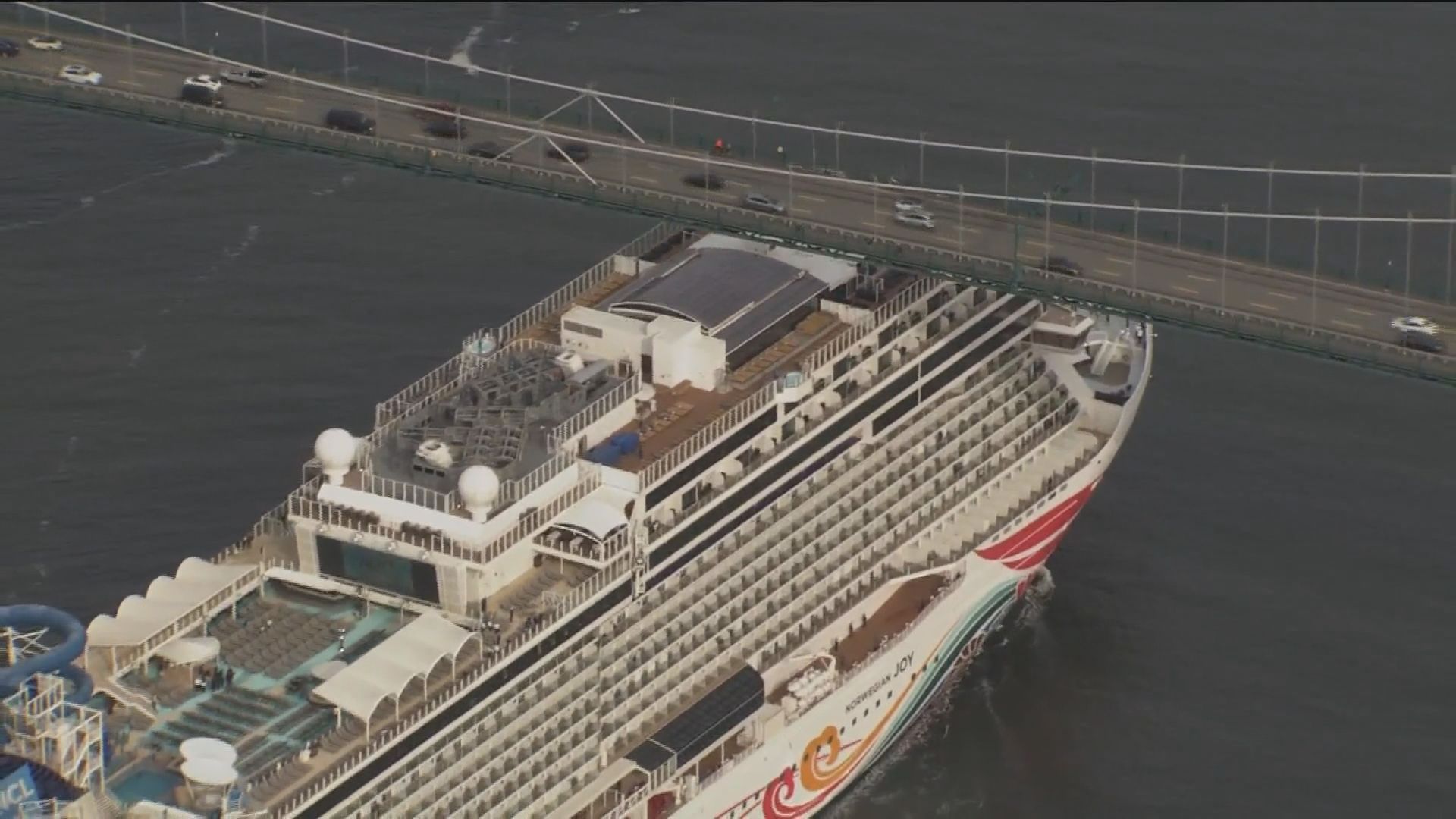 Lions Gate Bridge Limits Vancouver S Cruise Ship Capacity Watch News Videos Online