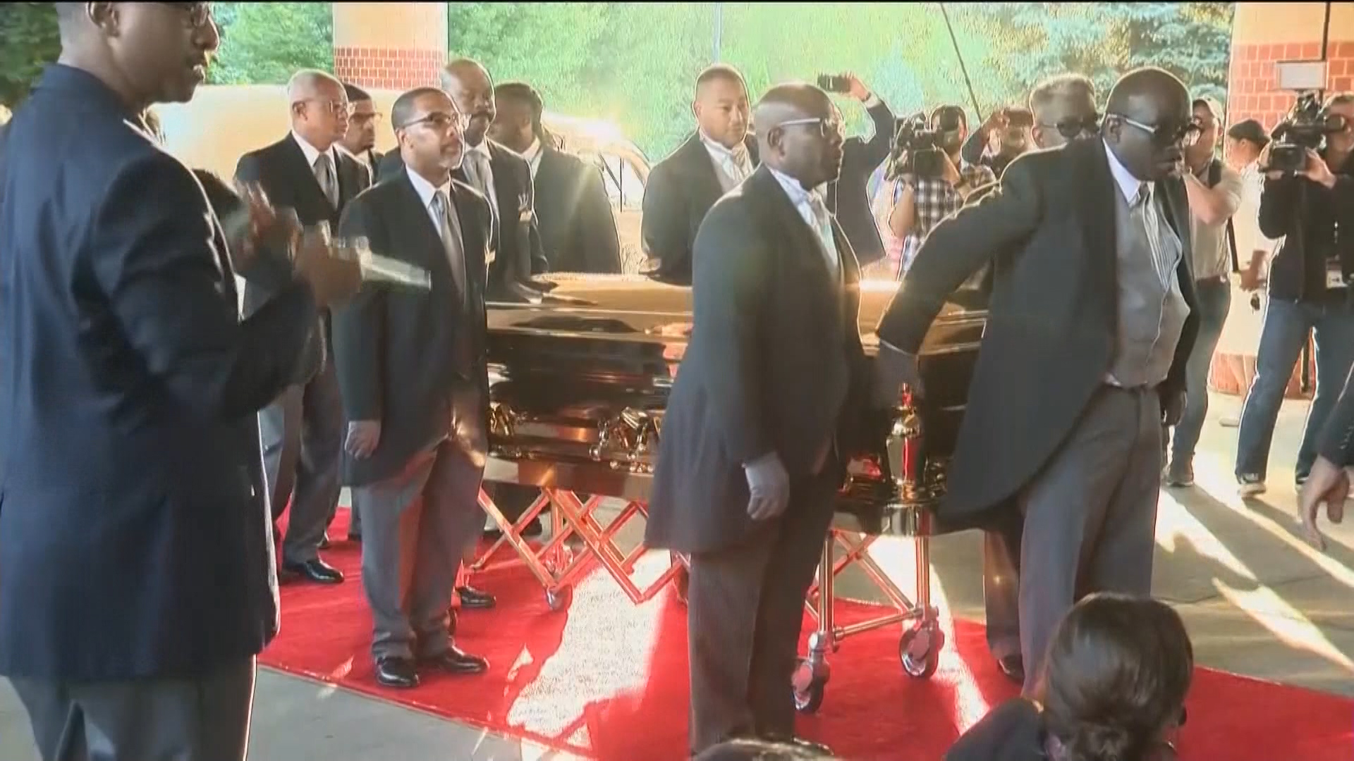 Aretha Franklin Funeral Open Casket