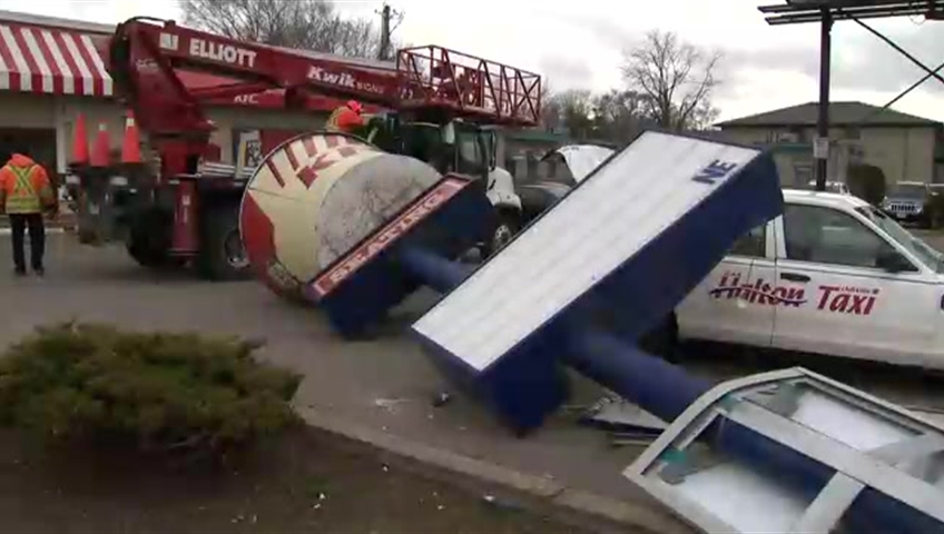 Kfc Bucket Sign Crushes Taxi Cab In Hamilton During High Winds