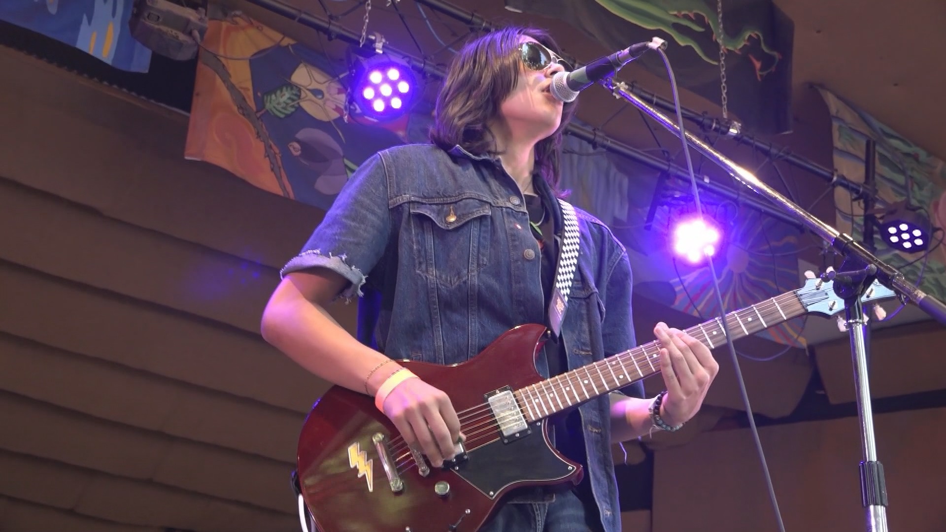 This is BC: Vancouver Island guitar phenom making waves