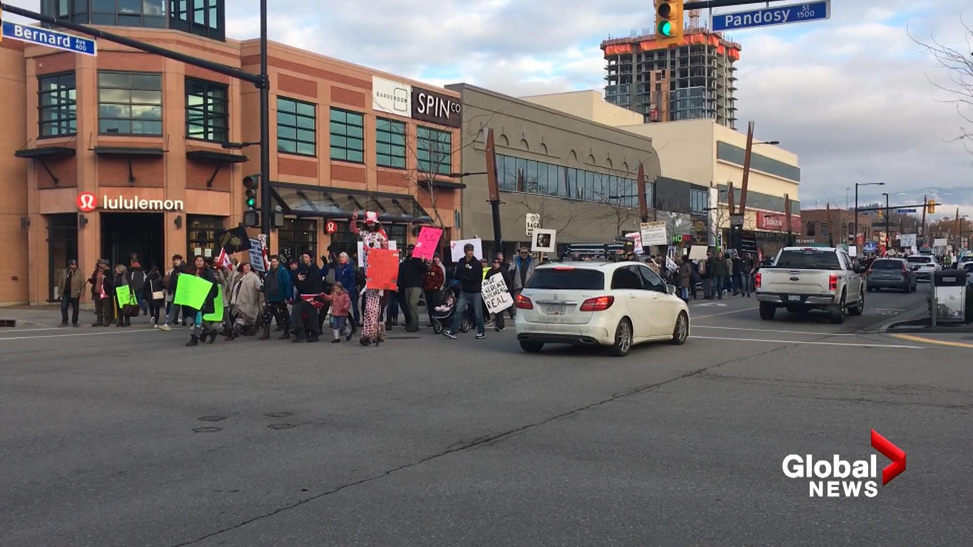 kelowna lululemon