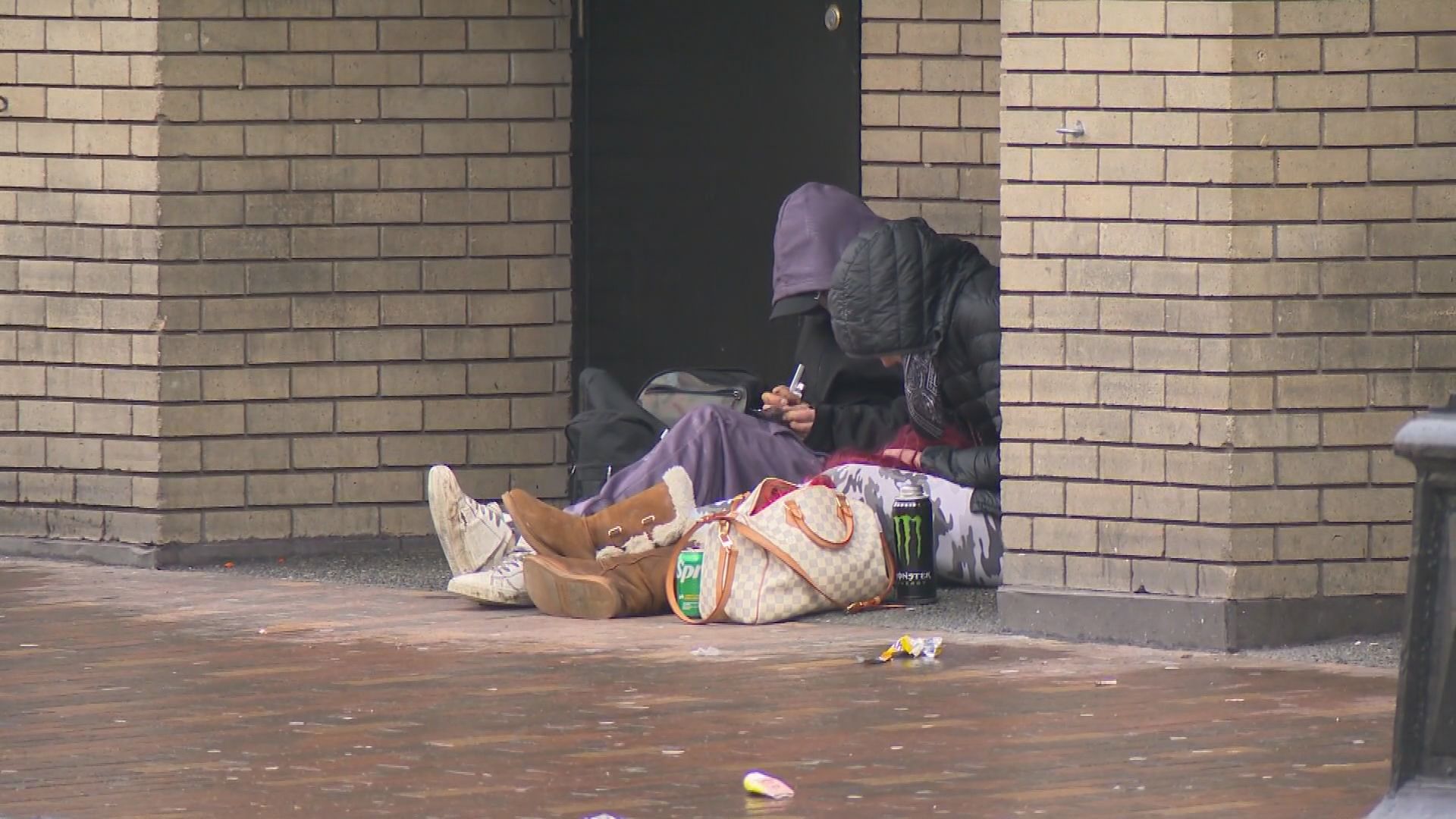 시애틀 신임 시장, "공공장소 마약 사용 체포 중단 지시”...경찰 즉각 반발