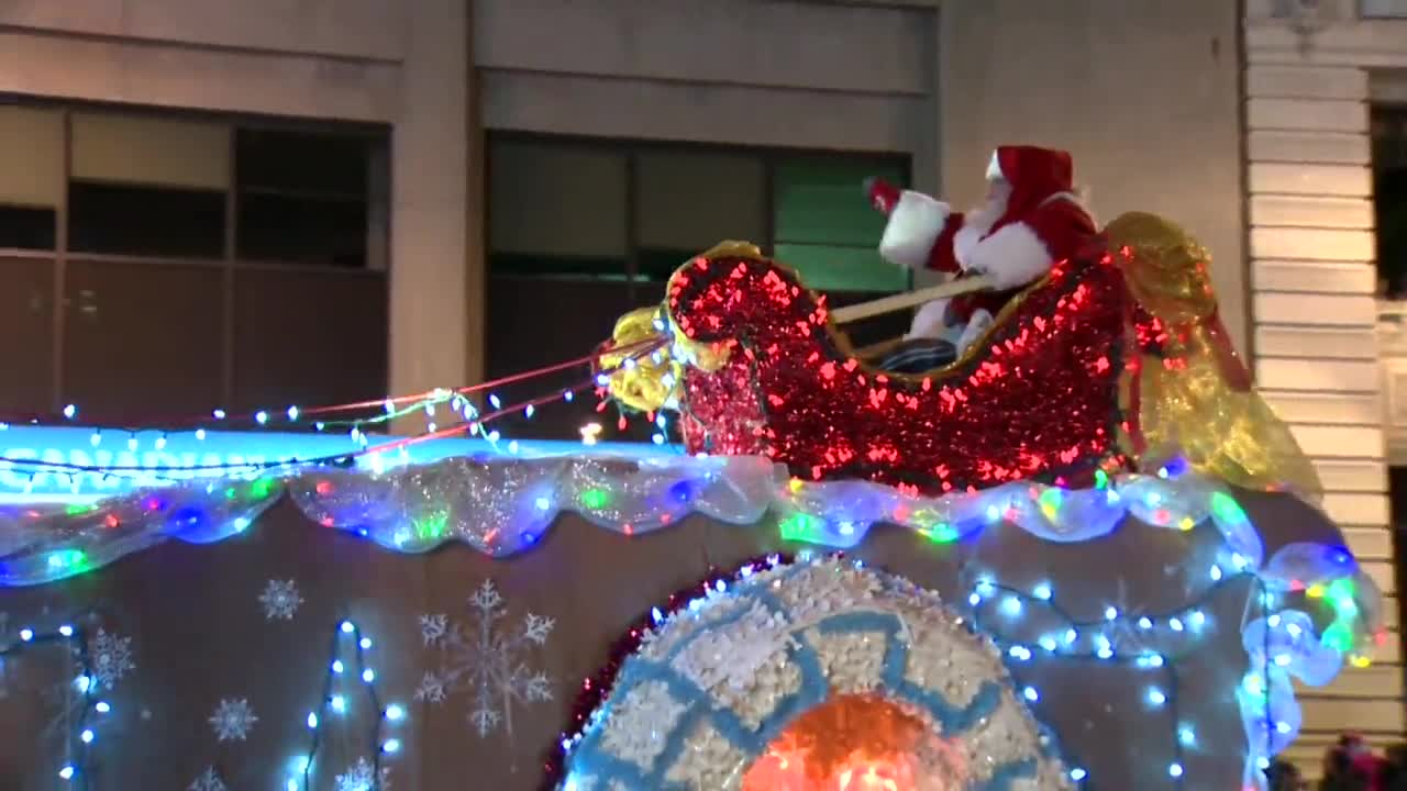 Winnipeg Santa Claus Parade Called Off For Second Straight Pandemic Year Watch News Videos Online